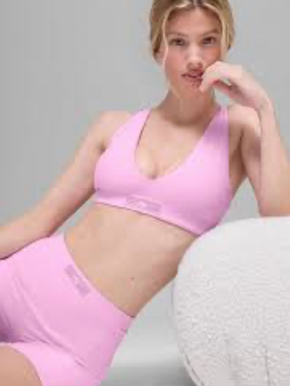 Alo SET Alosoft Sincere Bra & Alosoft  Sincere Micro Shorts Candy Heart Pink M